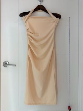 NWOT Sleeveless Cream Ruched Bodycon Dress